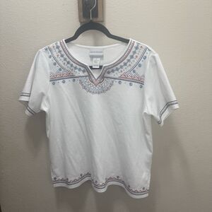 Alfred Dunner Petite Women's Top Blouse Medium White Short Sleeve W/ Embroidery
